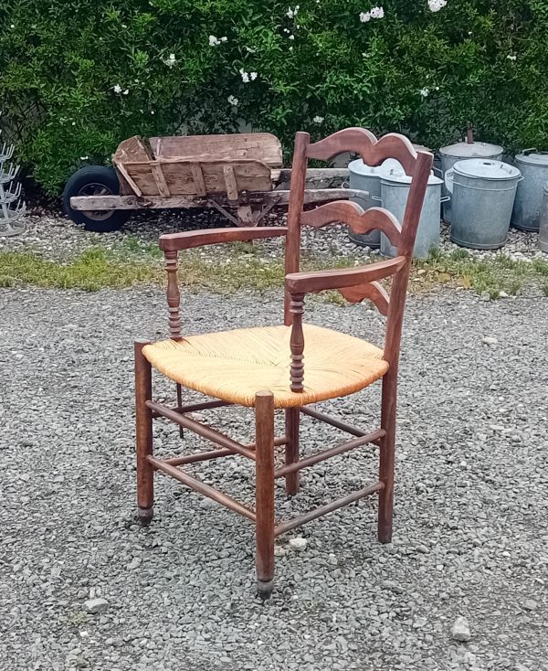Ancien fauteuil paillé n°11141