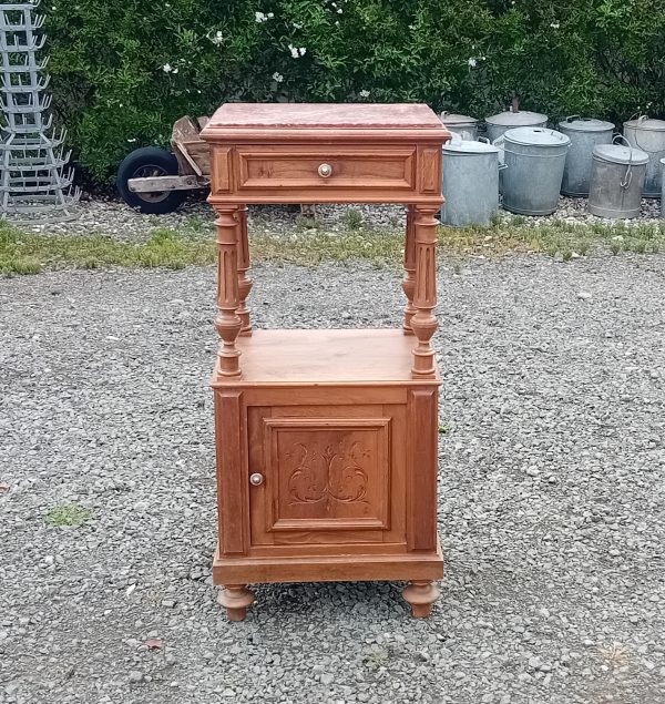 Ancien chevet en noyer n°11147