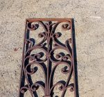 Paire d'anciennes grilles en fer forgé n°11152