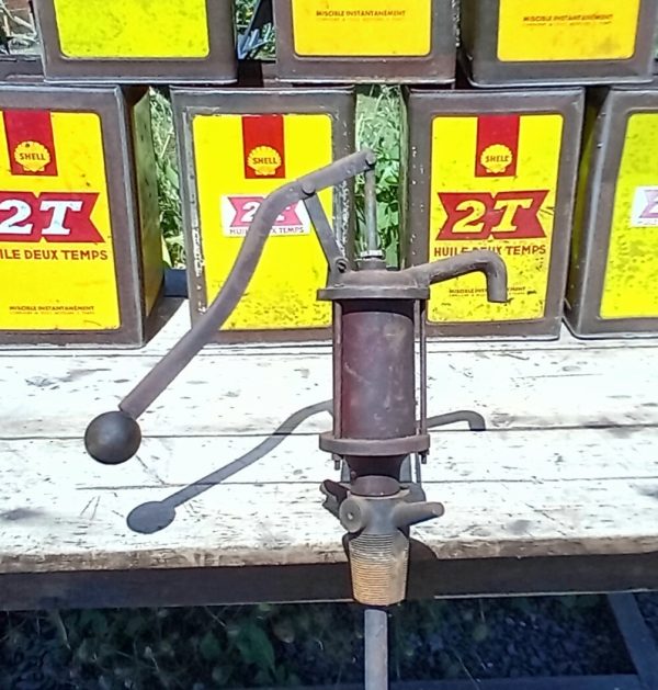 Ancienne pompe a huile n°11157