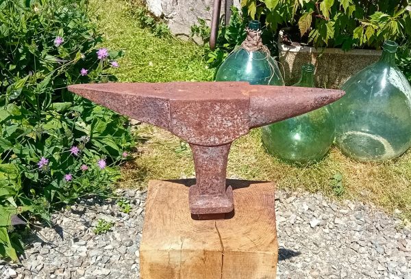 Ancienne enclume n°11159