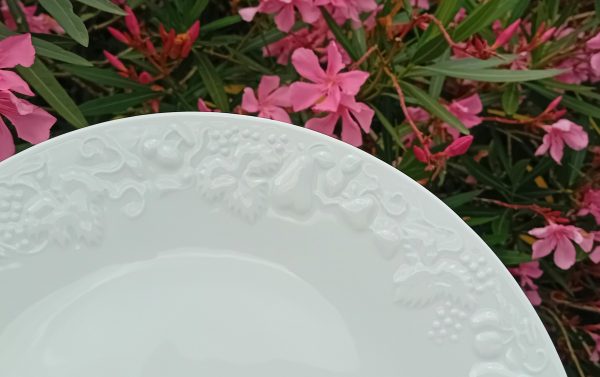 Plat en porcelaine de Limoges / Deshoulières / n°11252