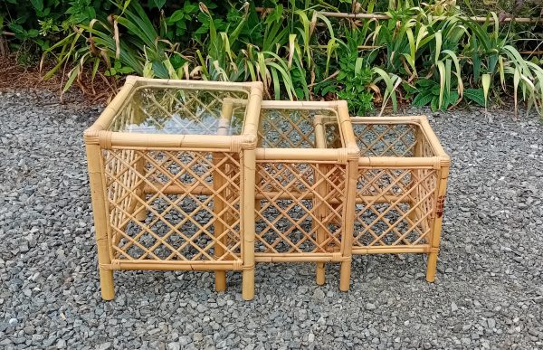 Tables gigognes vintages en rotin n°11300