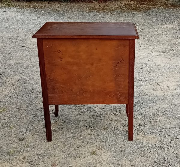 Petite commode a ménagère style Louis XV n°11343