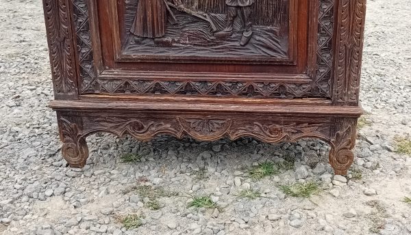 Ancienne vitrine Béarnaise en chêne n°11411