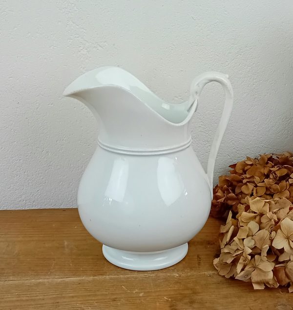 Ancien broc a eau en faïence Bordeaux Vieillard n°11438