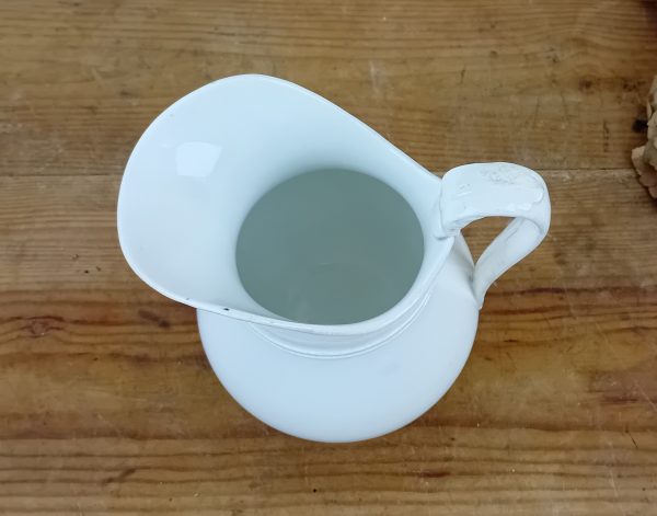 Ancien broc a eau en faïence Bordeaux Vieillard n°11438