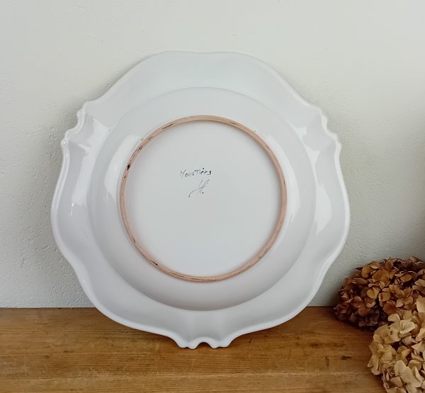 Grand plat en faïence de Moustiers n°11286