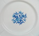 Grand plat en faïence de Moustiers n°11285