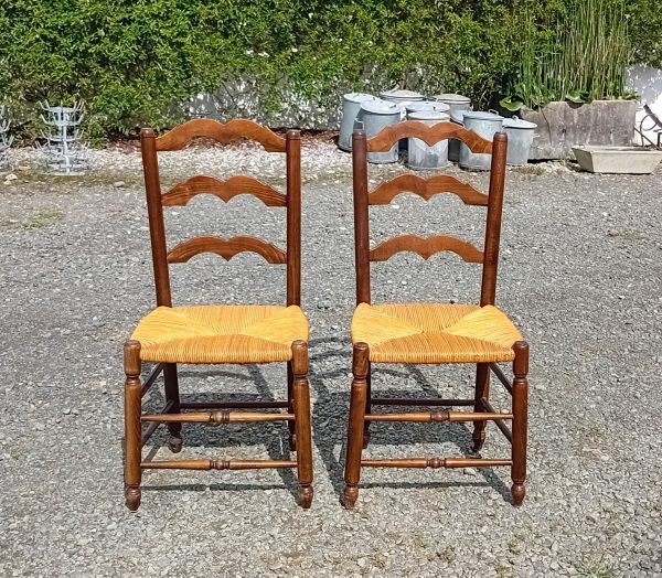 Paire de chaises paillées n°11358