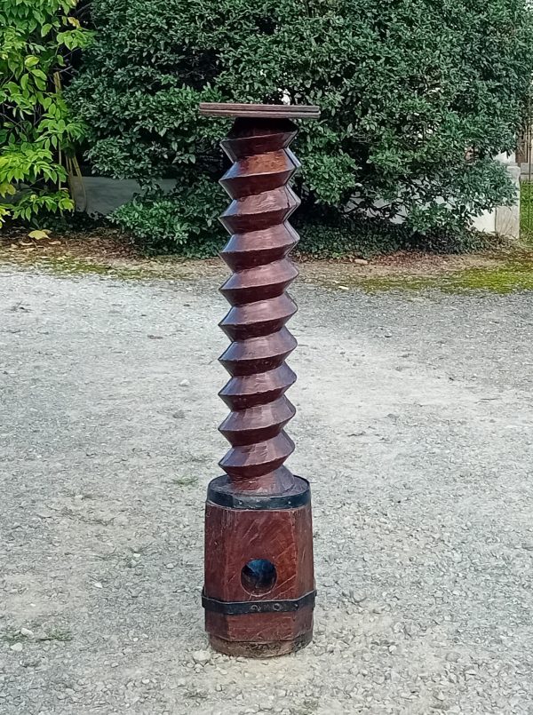 Ancienne vis de pressoir en chêne n°11380