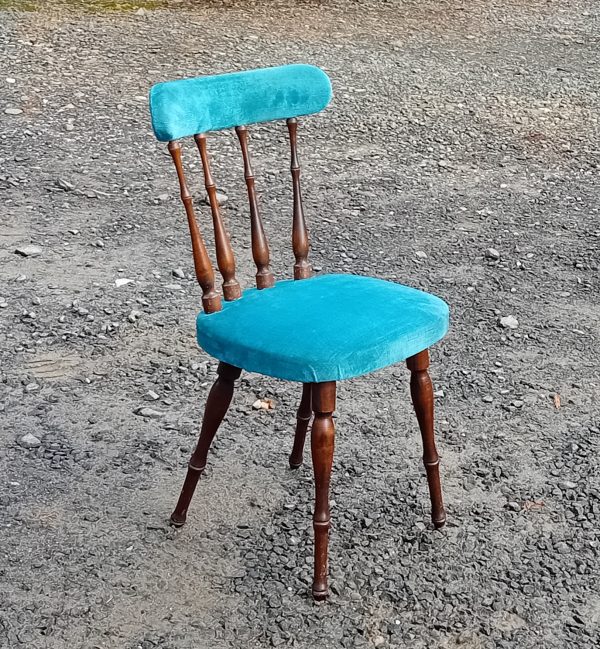 Chaise vintage / velours bleu n°11484