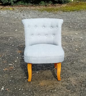 Fauteuil bas / chauffeuse / n°11488