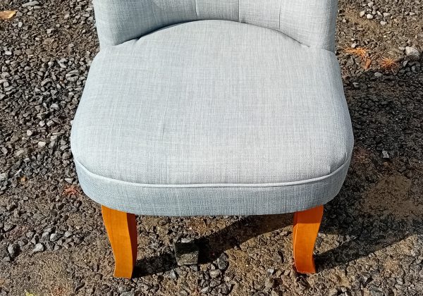 Fauteuil bas / chauffeuse / n°11488