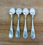 Lot de 4 petites cuillères en métal argenté n°11495