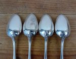 Lot de 4 petites cuillères en métal argenté n°11495