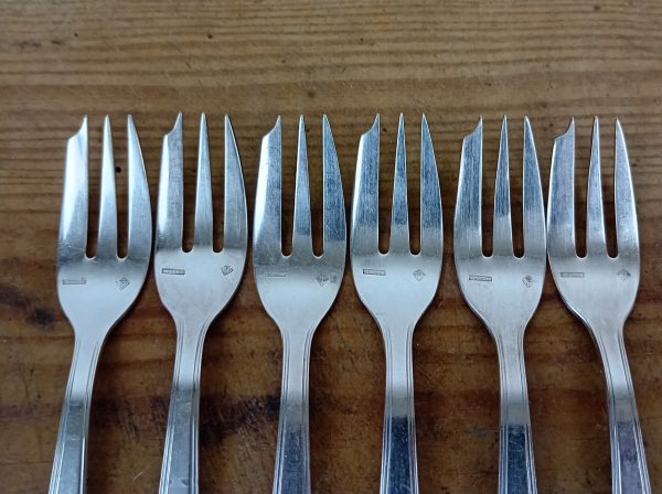 Lot 6 fourchettes a dessert en métal argenté n°11496
