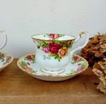 Paire de tasses a thé Royal Albert / Roses / n°11494