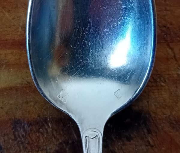 Lot de 4 cuillères a dessert en métal argenté n°11497