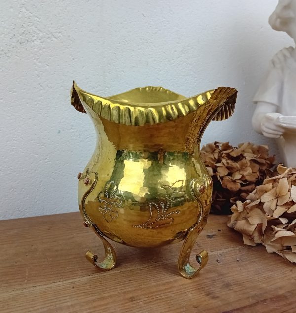 Ancien Pot / vase en laiton / Salies de Béarn n°11504