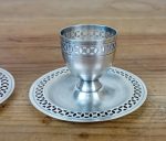 Ancienne paire de coquetier en métal argenté n°11517