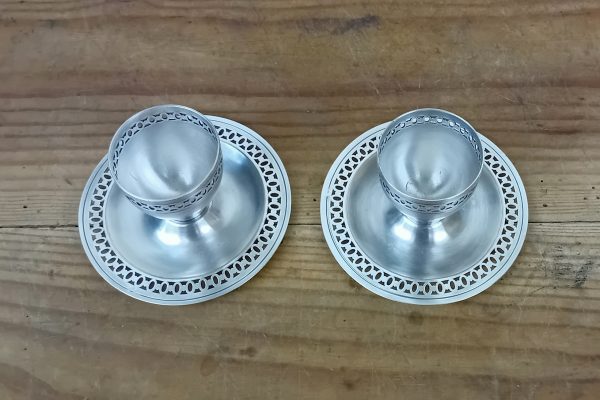 Ancienne paire de coquetier en métal argenté n°11517