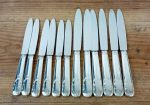 Lot de 12 couteaux en métal argenté n°11512