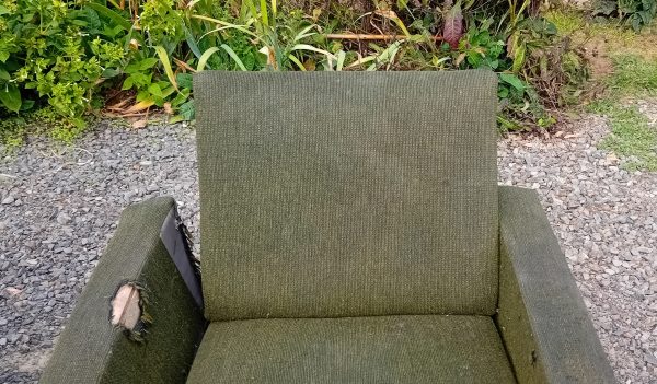 Paire de fauteuils vintages a restaurer n°11573