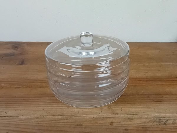 Boite a biscuit en cristal de Baccarat / Chevalier / n°11526