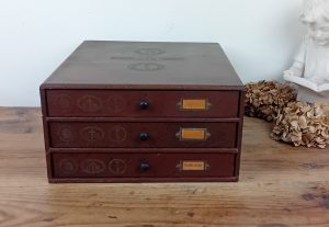 Ancien présentoir de mercerie Thiriez & Cartier Bresson n°11545