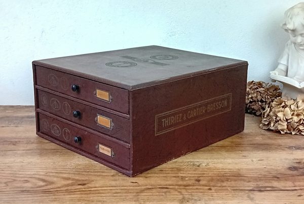 Ancien présentoir de mercerie Thiriez & Cartier Bresson n°11545