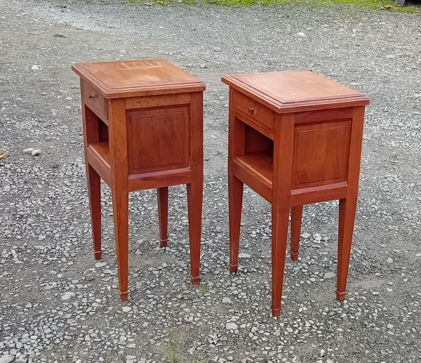 Paire de chevets en merisier n°11557