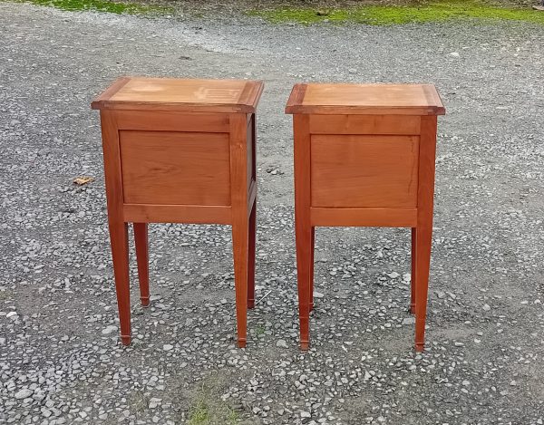 Paire de chevets en merisier n°11557