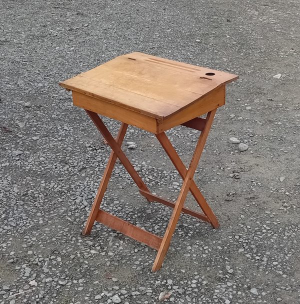 Ancien pupitre enfant pliant n°11563