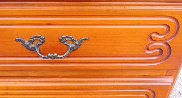 Chiffonnier / commode / Style Louis XV n°11555