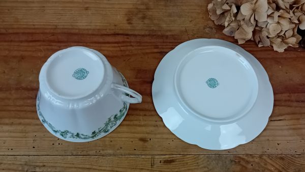 Ancienne tasse a thé en porcelaine n°11580