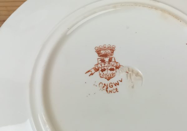 Lot de 4 anciennes assiettes Cyprus Sarreguemines n°11602