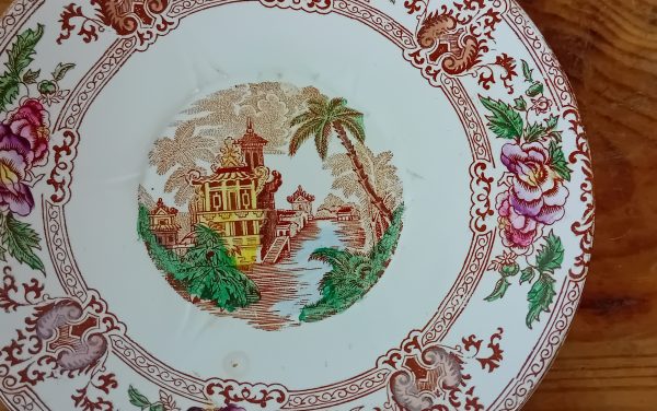 Lot de 4 anciennes assiettes Cyprus Sarreguemines n°11602