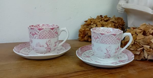 Lot de 2 anciennes tasses / Terre de fer / Gien / n°11615