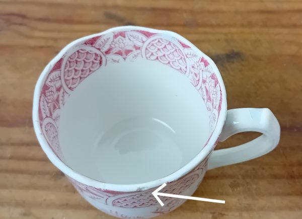 Lot de 2 anciennes tasses / Terre de fer / Gien / n°11615