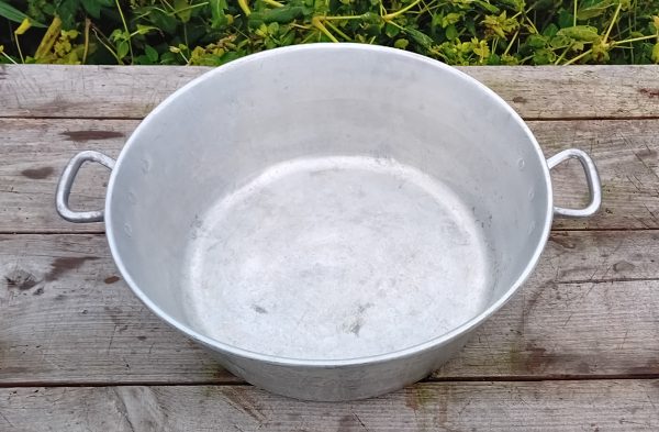 Grande bassine landaise en alu / Tournus / n°11619