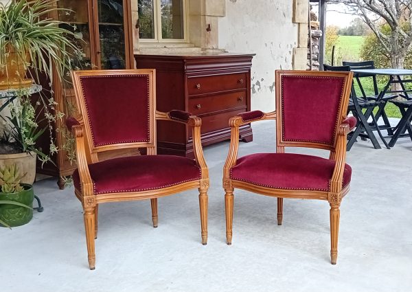 Paire de fauteuils cabriolets Louis XVI n°11623