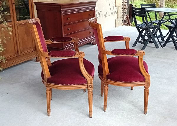 Paire de fauteuils cabriolets Louis XVI n°11623
