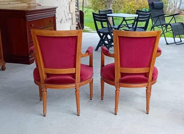 Paire de fauteuils cabriolets Louis XVI n°11623