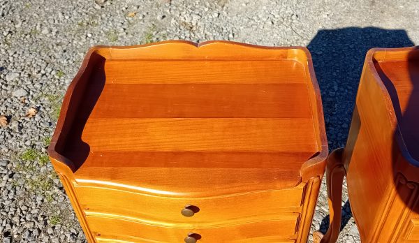 Paire de tables de nuit en merisier n°11638