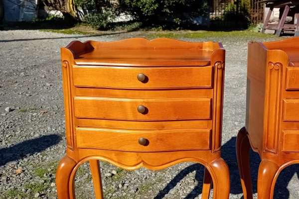 Paire de tables de nuit en merisier n°11638