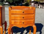 Paire de tables de nuit en merisier n°11638