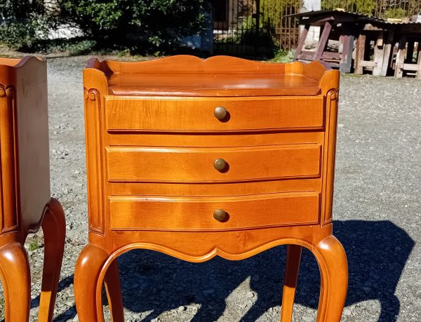 Paire de tables de nuit en merisier n°11638