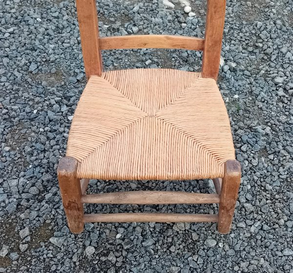 Ancienne chaise basse n°11656