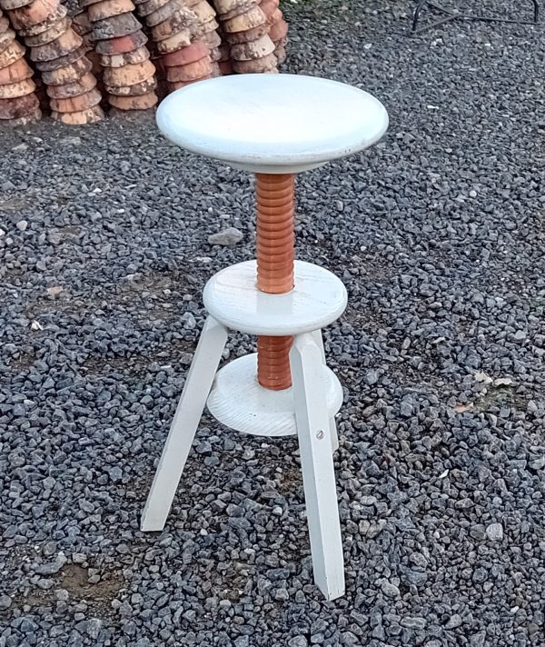 Tabouret a vis en bois n°11657